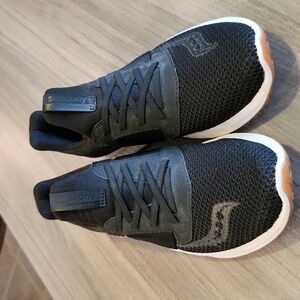 Saucony stretch & go women's size 9 shoes